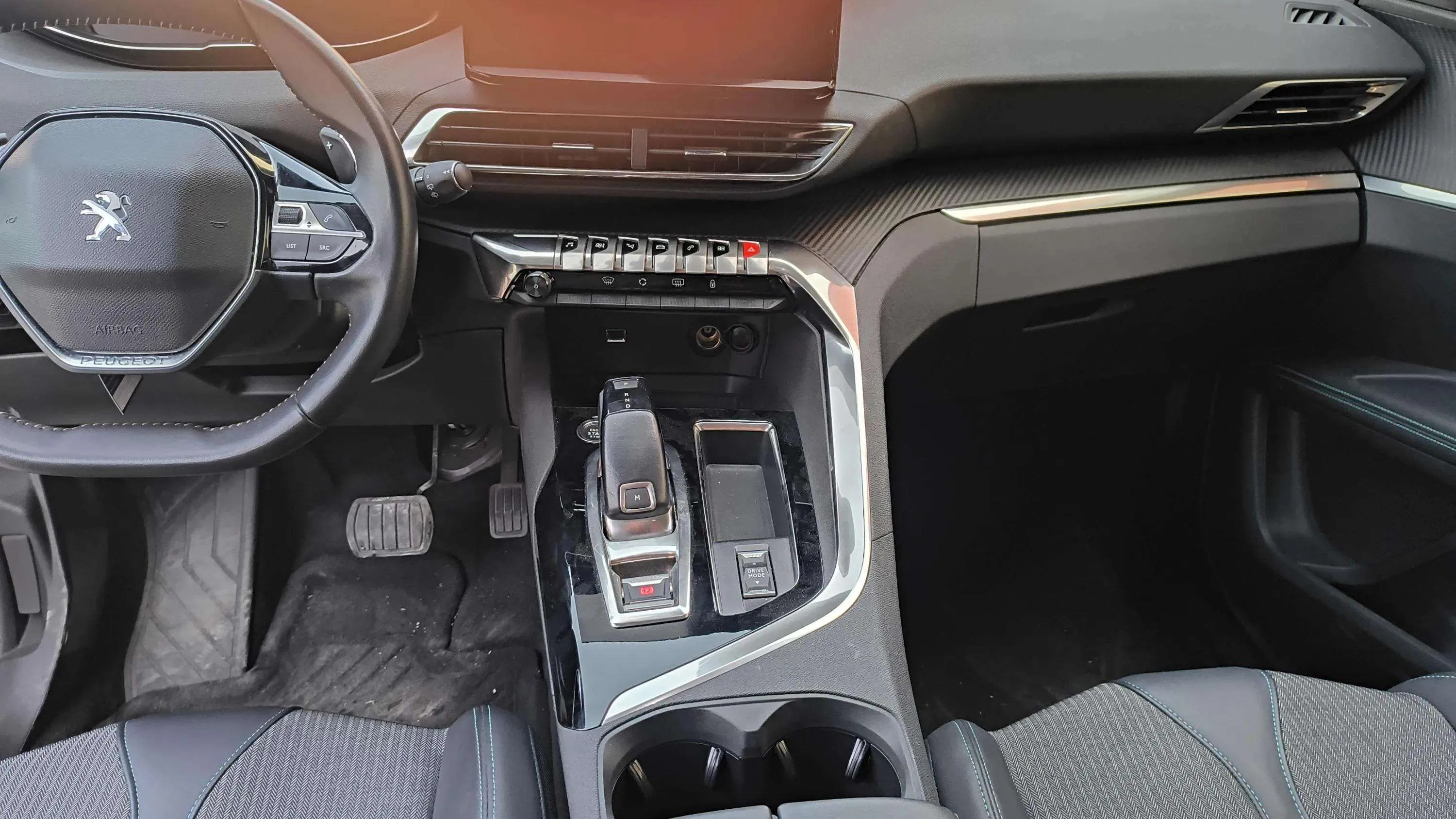 Peugeot 5008 1.5 BlueHDi Allure Pack EAT8 - foto 14
