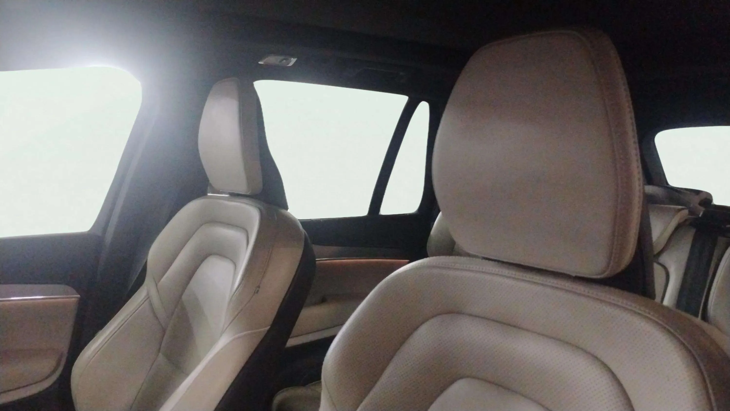 Volvo XC90 2.0 T8 AWD Plus Dark Recharge - foto 8