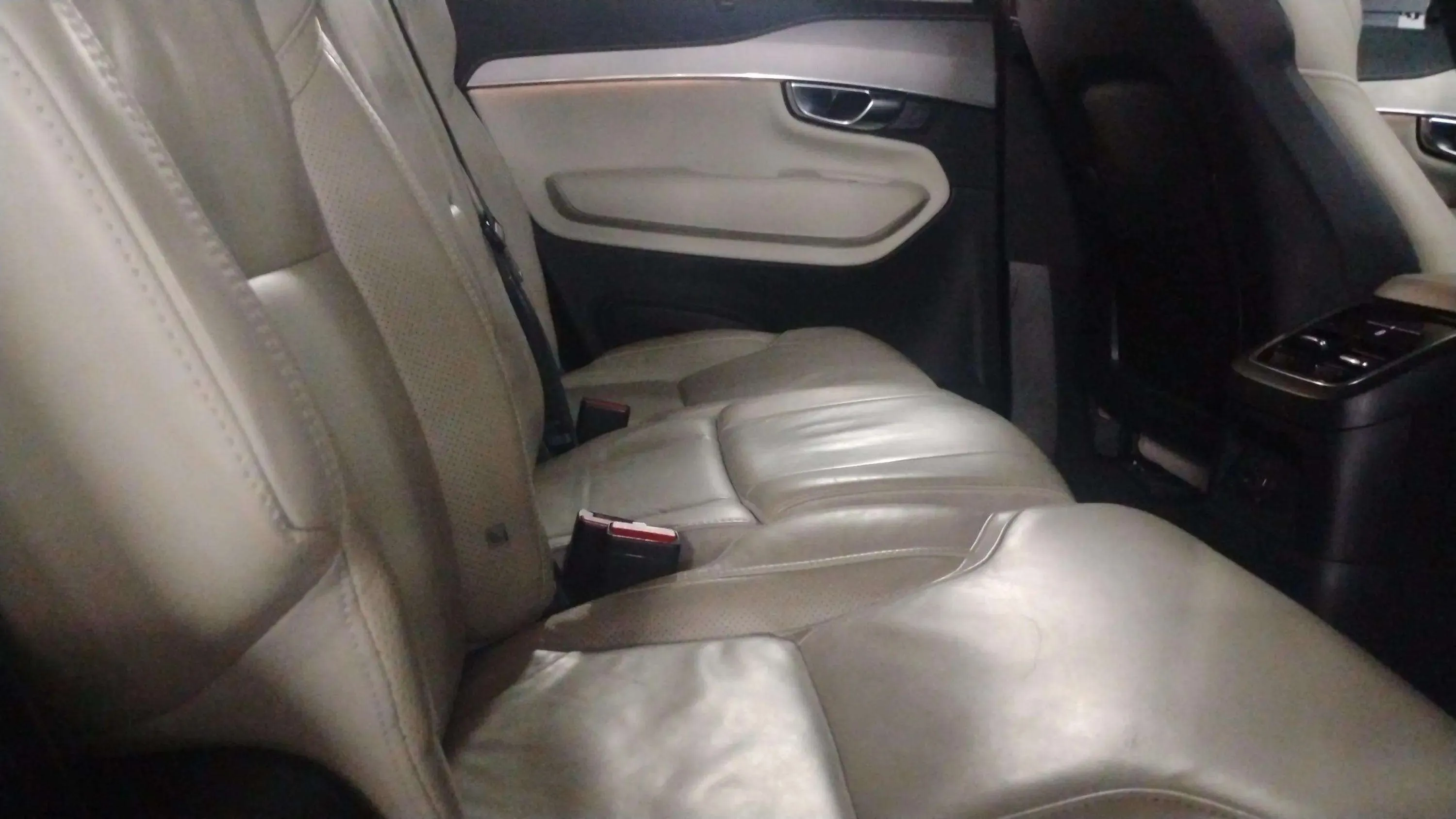 Volvo XC90 2.0 T8 AWD Plus Dark Recharge - foto 16