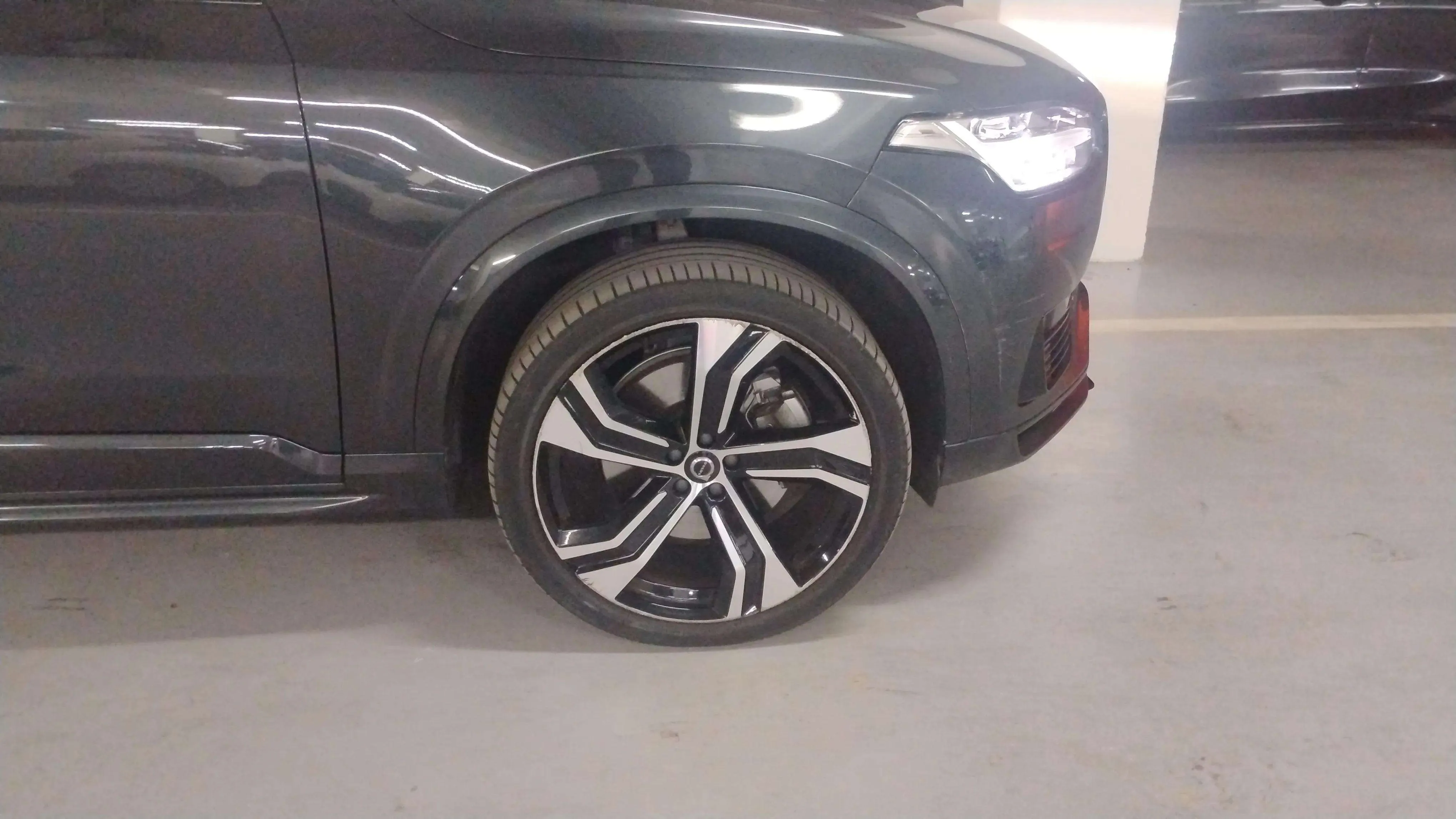 Volvo XC90 2.0 T8 AWD Plus Dark Recharge - foto 26