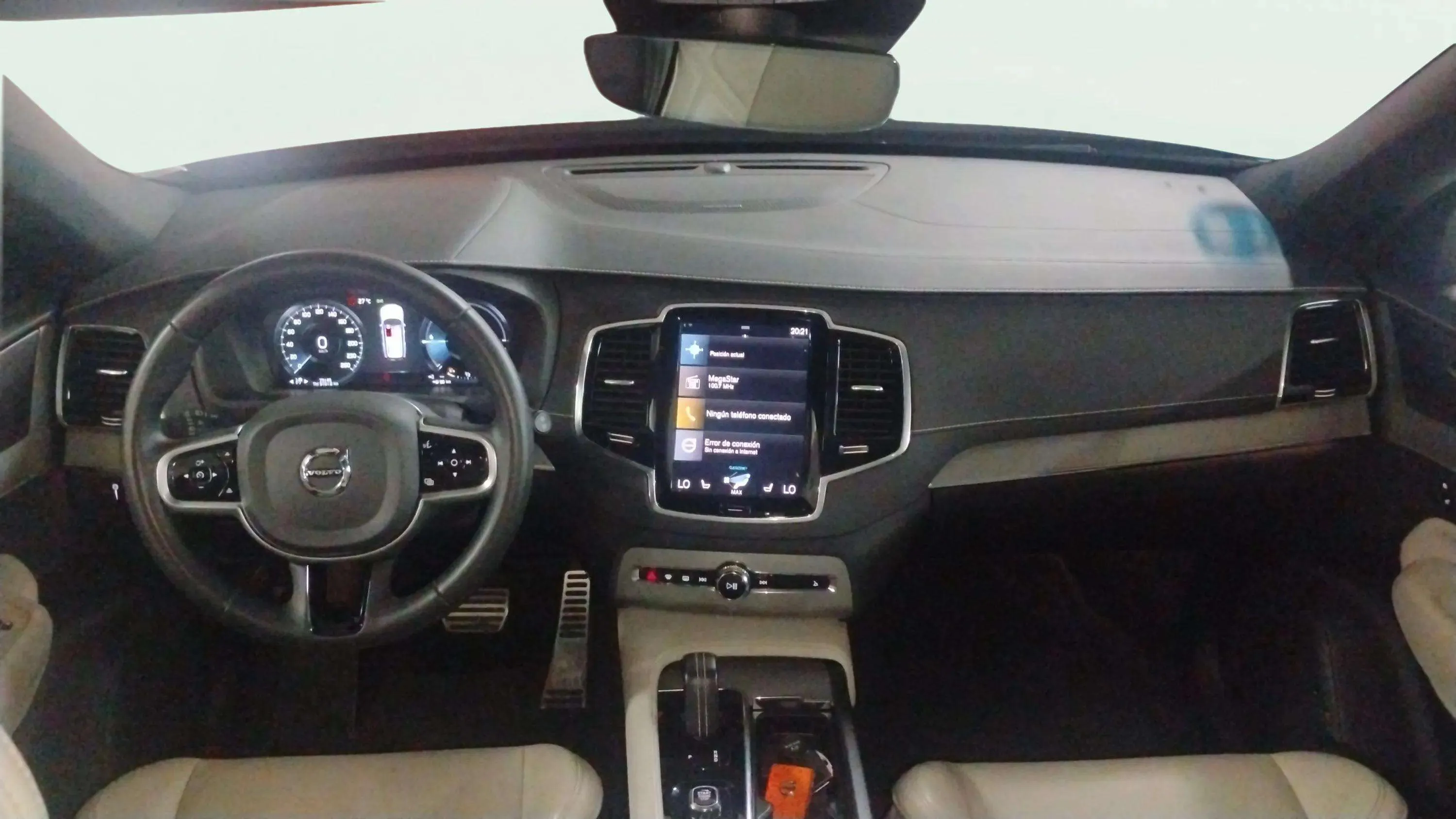 Volvo XC90 2.0 T8 AWD Plus Dark Recharge - foto 18