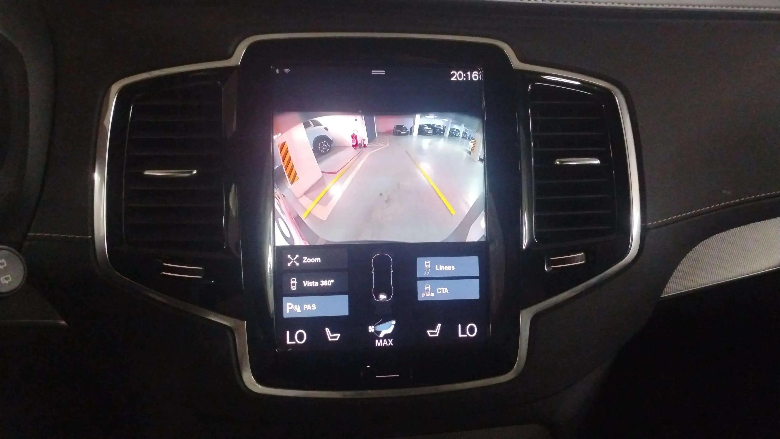 Volvo XC90 2.0 T8 AWD Plus Dark Recharge - foto 20