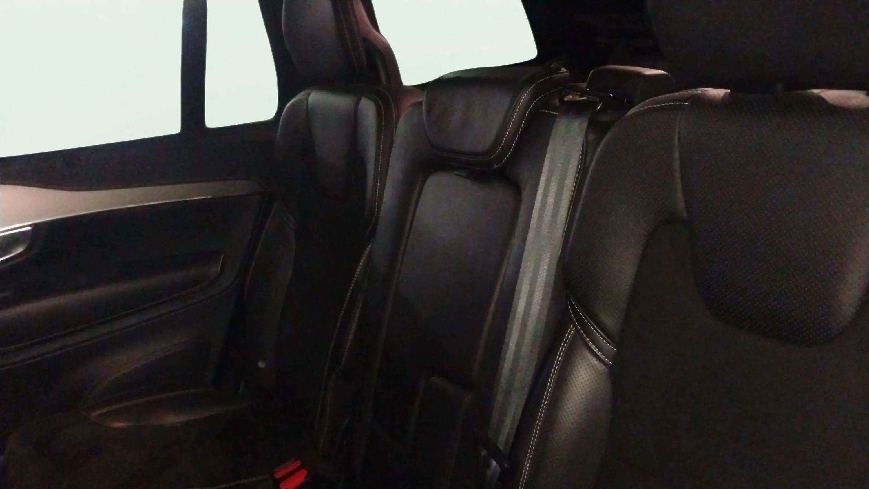 Volvo XC90 2.0 B5 D AWD R-Design - foto 9