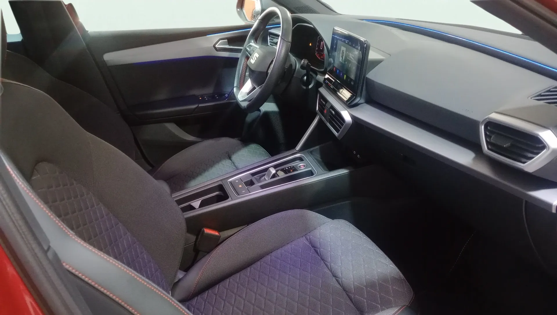 SEAT León 2.0 TDI DSG-7 FR - foto 7
