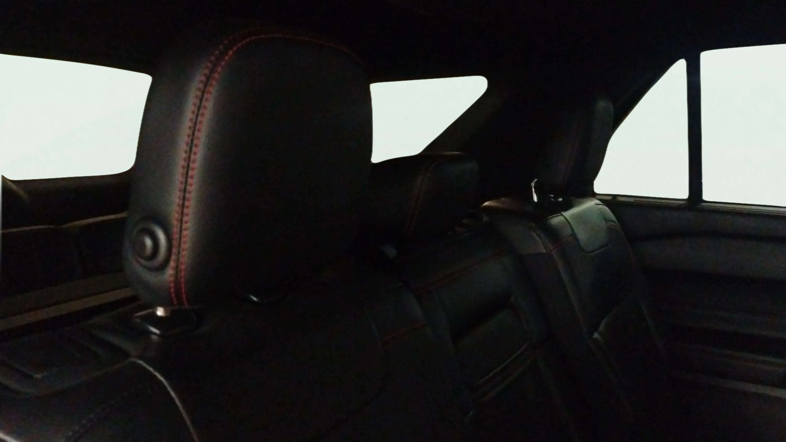 Ford Explorer 3.0 PHEV AWD ST-Line - foto 13