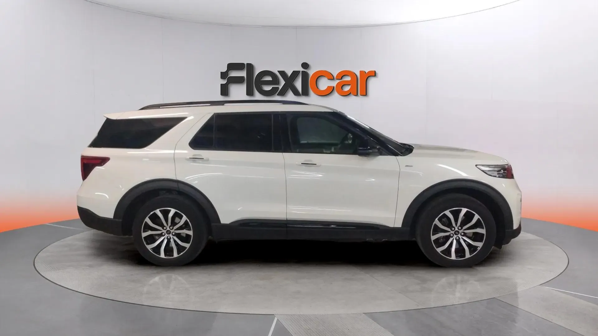 Ford Explorer 3.0 PHEV AWD ST-Line - foto 3