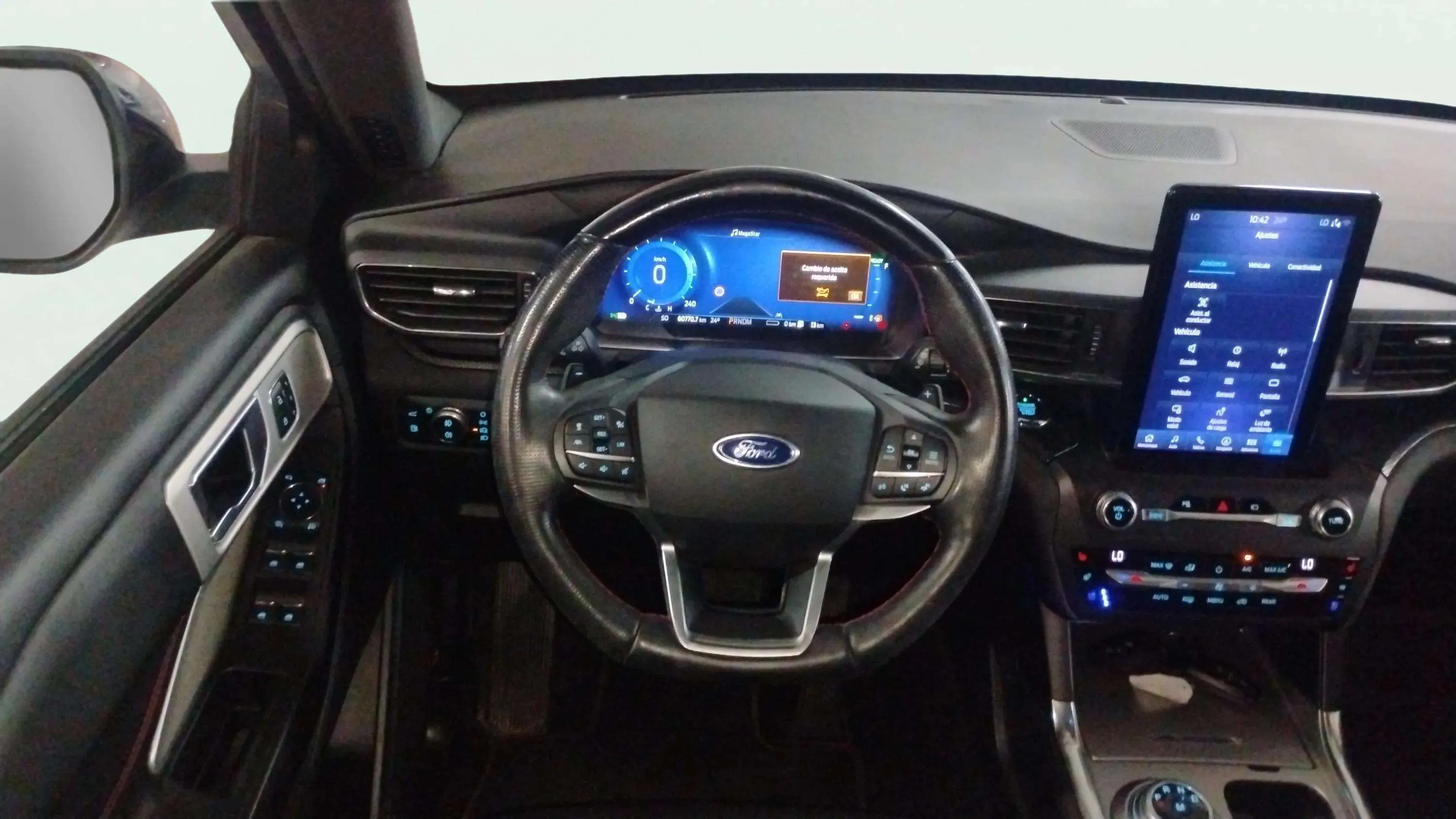 Ford Explorer 3.0 PHEV AWD ST-Line - foto 17
