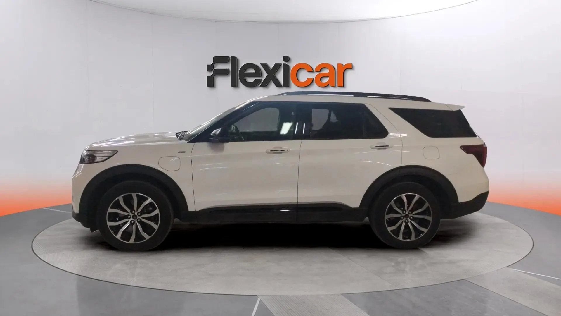 Ford Explorer 3.0 PHEV AWD ST-Line - foto 4