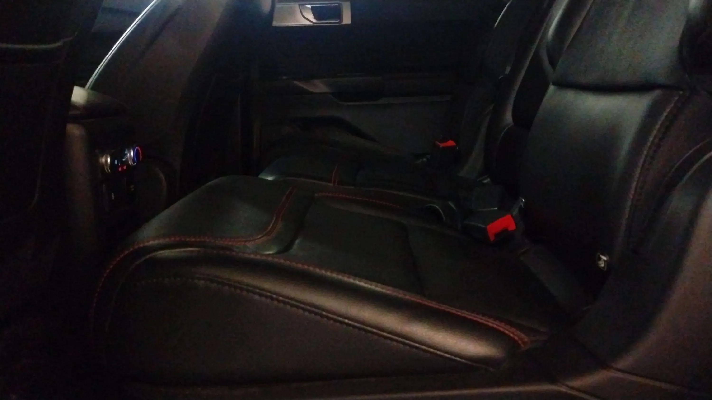 Ford Explorer 3.0 PHEV AWD ST-Line - foto 9
