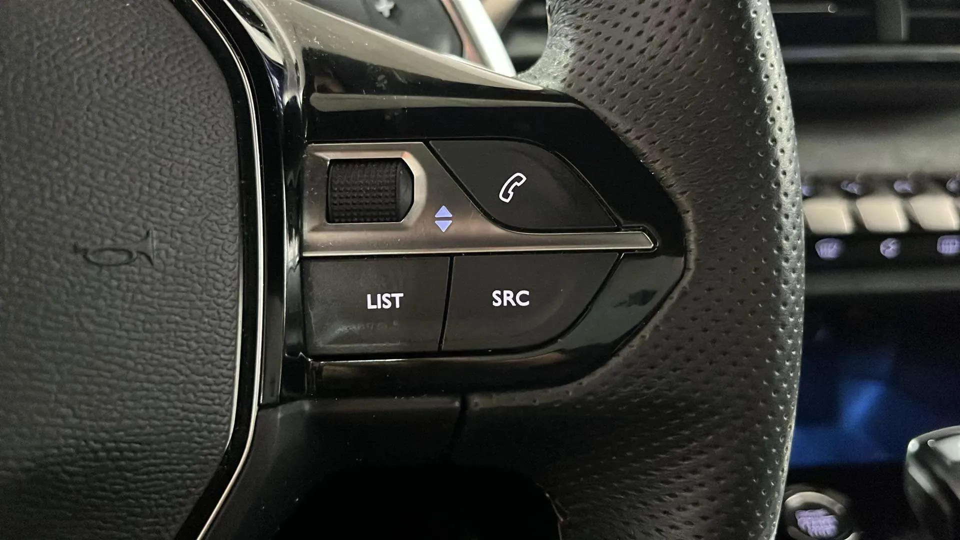 Peugeot 3008 1.5 BlueHDi GT EAT8 - foto 12