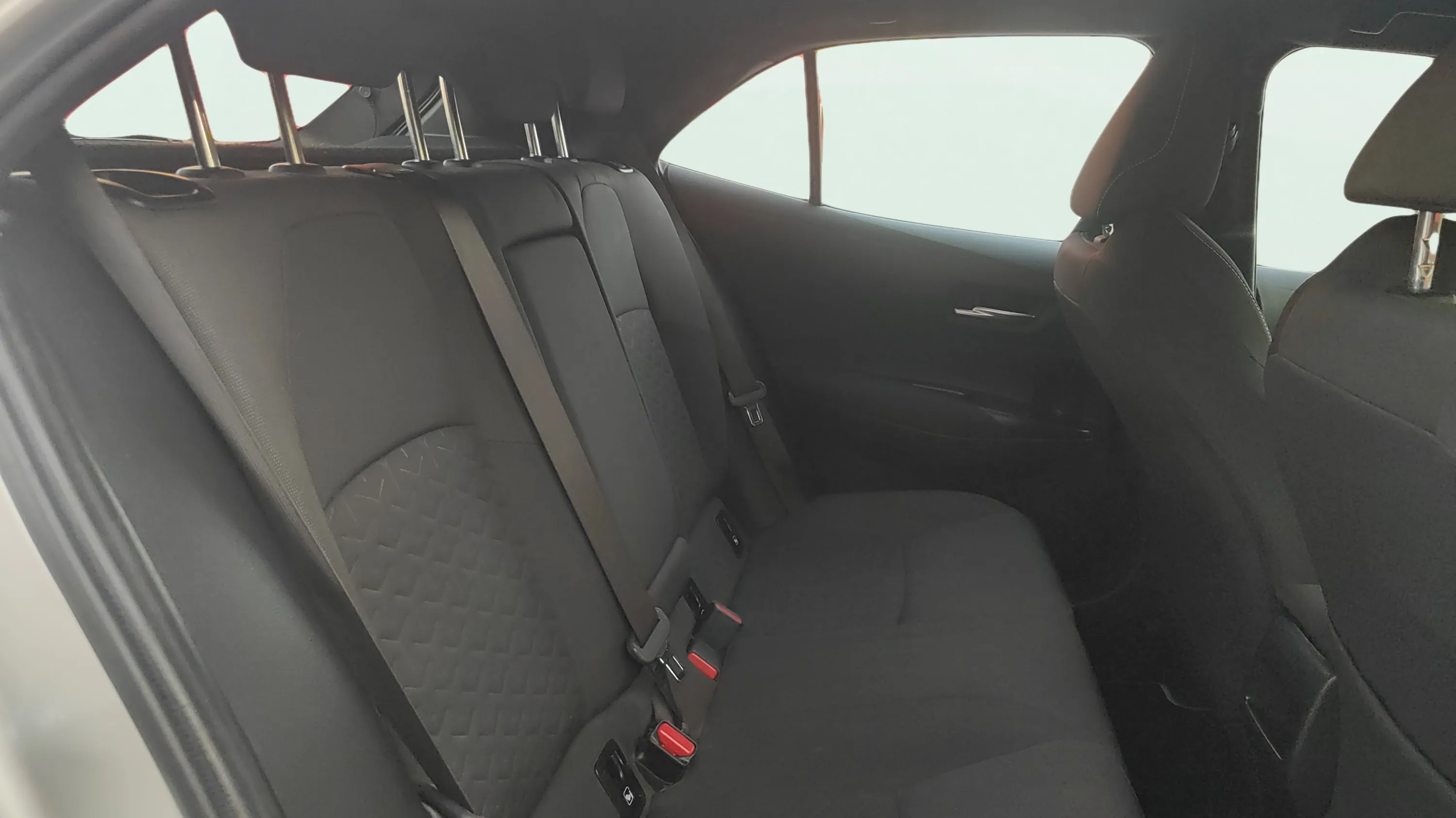 Toyota Corolla 1.8 125H Active E-CVT Sedan - foto 18