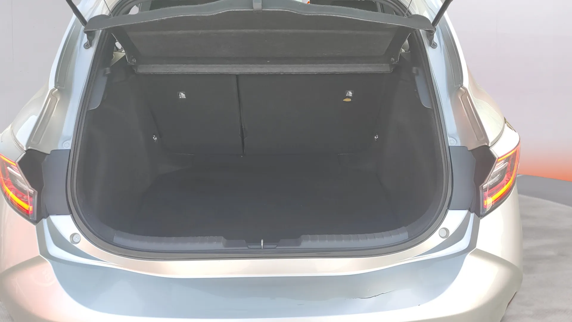 Toyota Corolla 1.8 125H Active E-CVT Sedan - foto 20