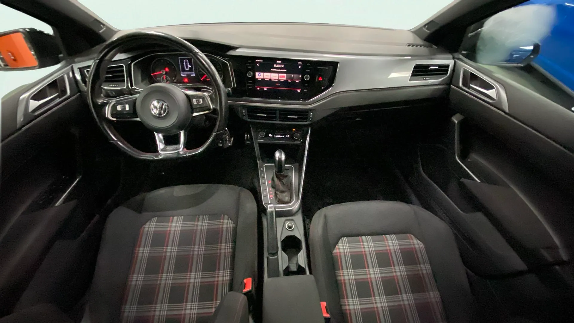 Volkswagen Polo GTI 2.0 TSI DSG - foto 10