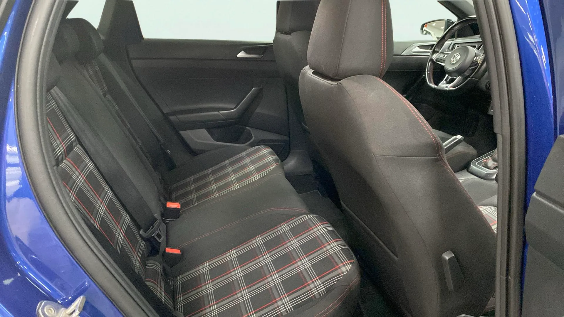 Volkswagen Polo GTI 2.0 TSI DSG - foto 27