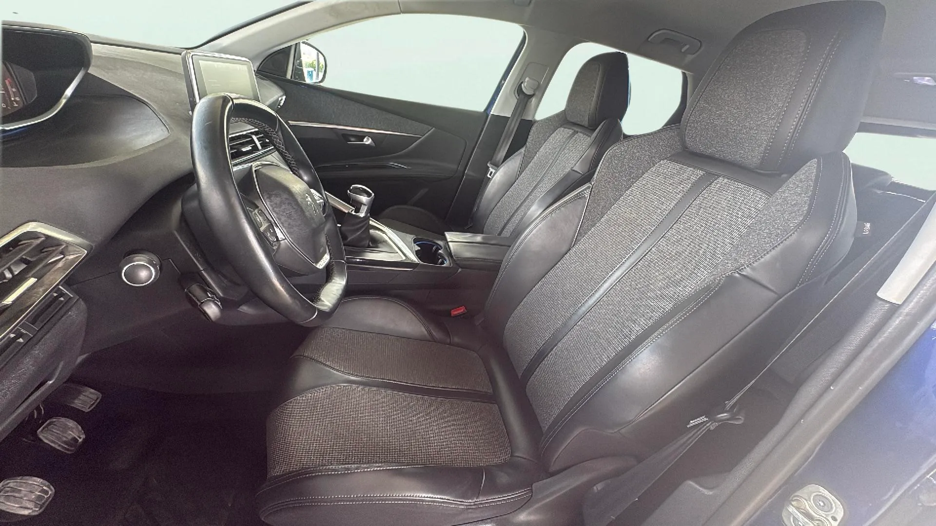 Peugeot 3008 1.5L BlueHDi Allure - foto 25
