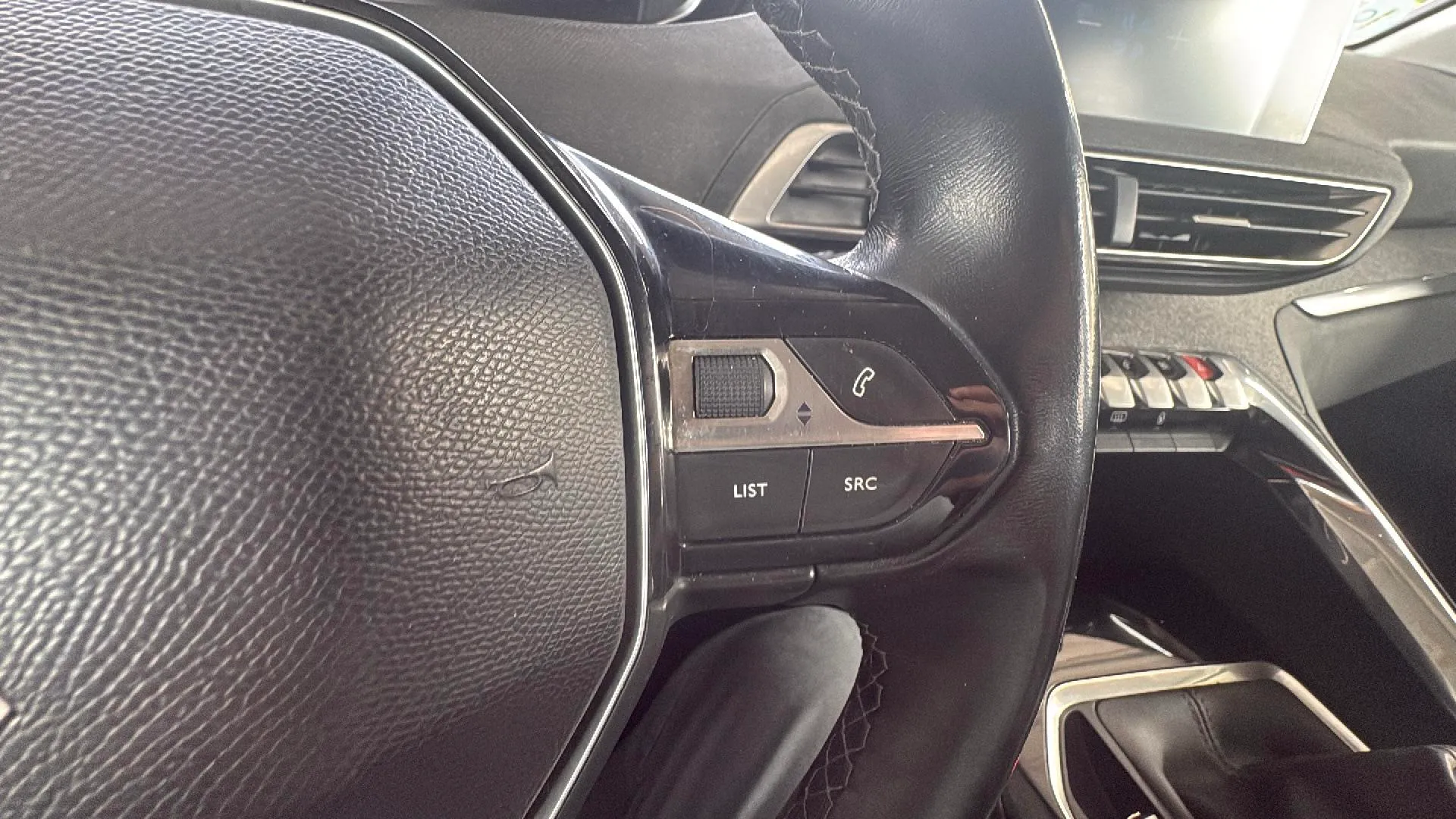Peugeot 3008 1.5L BlueHDi Allure - foto 12