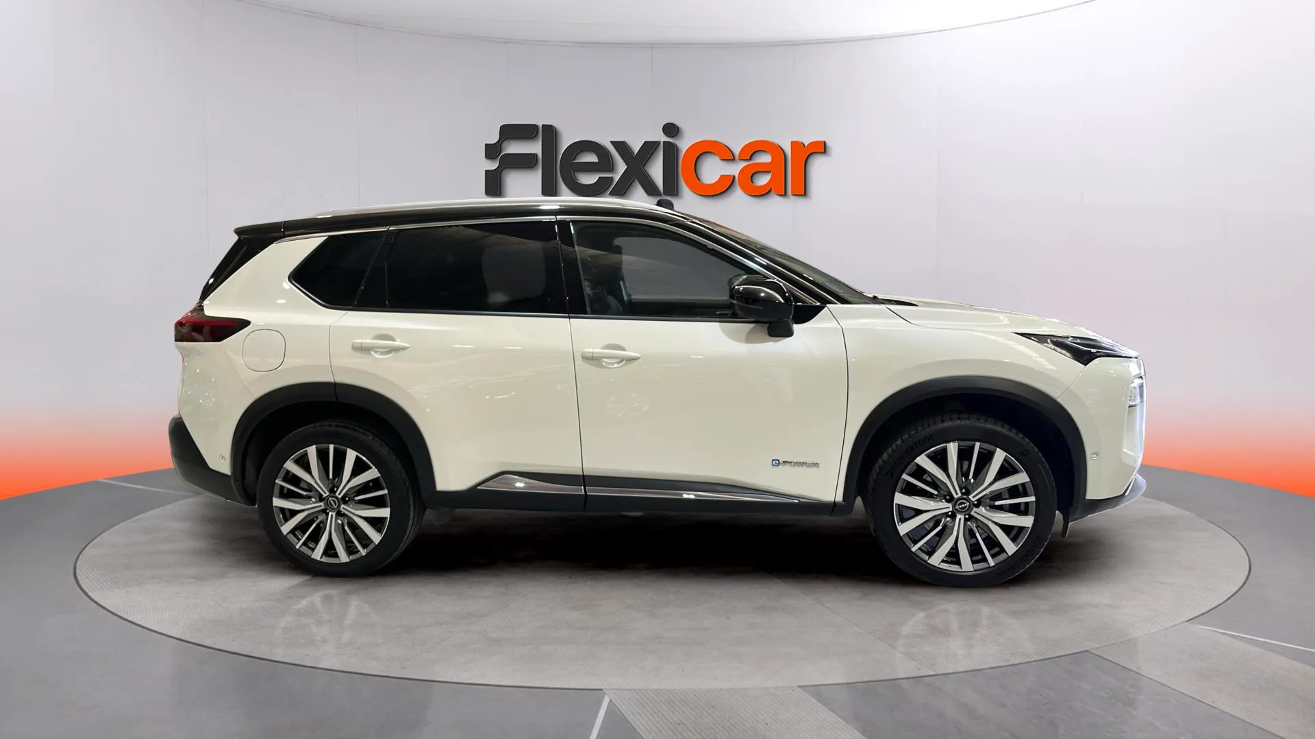 Nissan X-Trail 5 plazas 1.5 e-4ORCE 4x4 Tekna - foto 3
