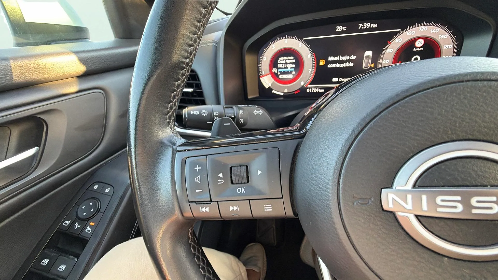 Nissan Qashqai DIG-T Xtronic N-Connecta - foto 21
