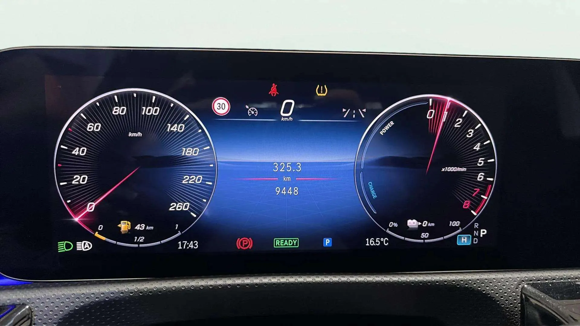 Mercedes-Benz Clase A A 250 e con tecnología híbrida EQ - foto 9
