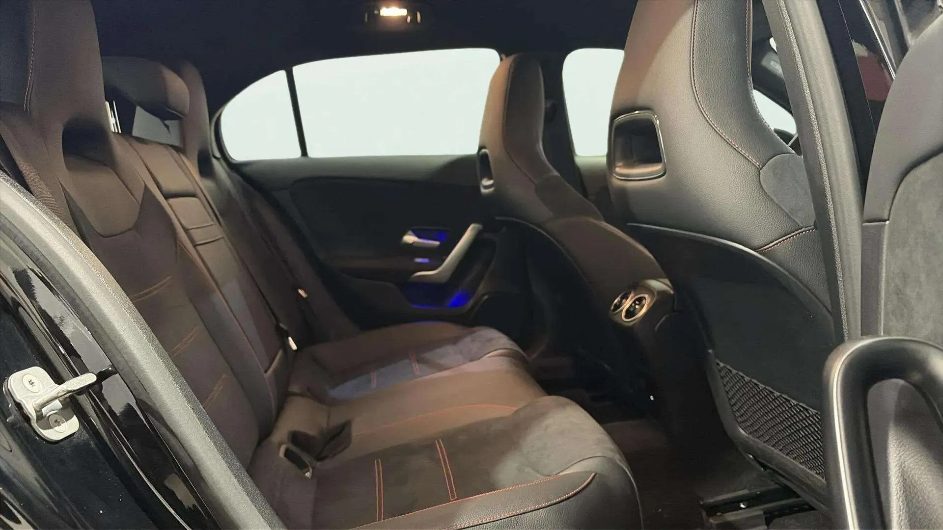 Mercedes-Benz Clase A A 250 e con tecnología híbrida EQ - foto 15