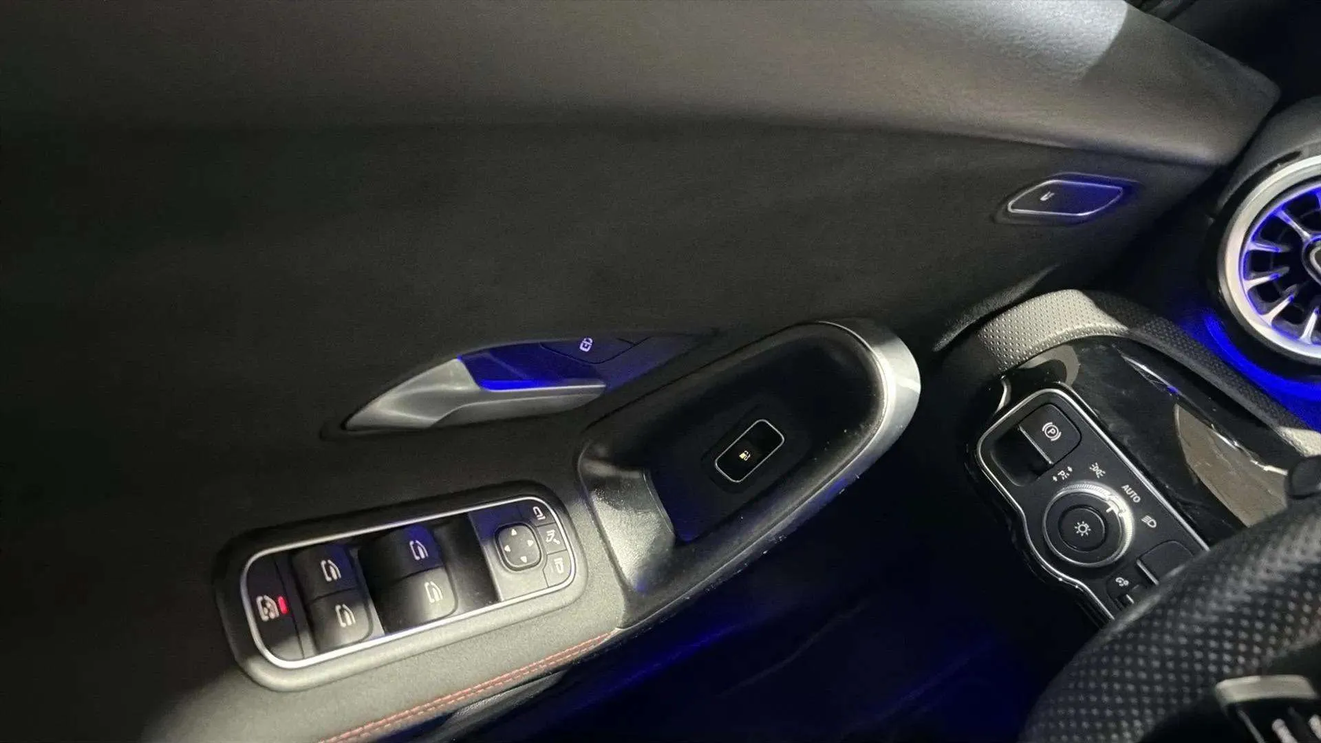 Mercedes-Benz Clase A A 250 e con tecnología híbrida EQ - foto 17