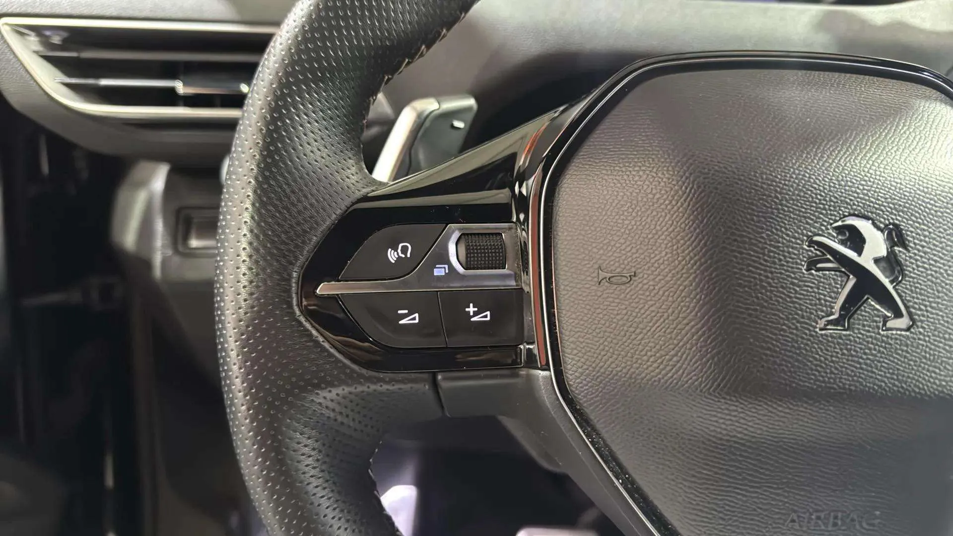Peugeot 3008 1.5 BlueHDi GT EAT8 - foto 16