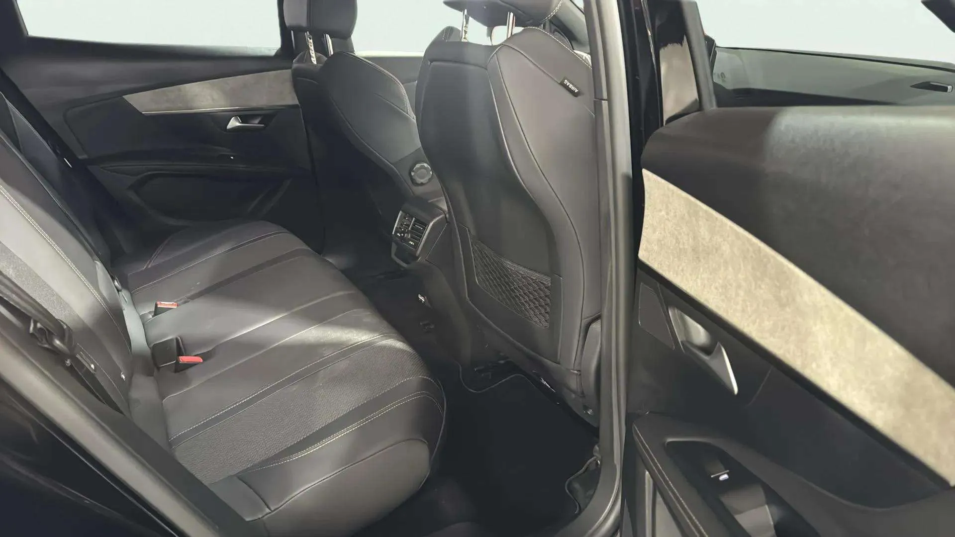 Peugeot 3008 1.5 BlueHDi GT EAT8 - foto 20