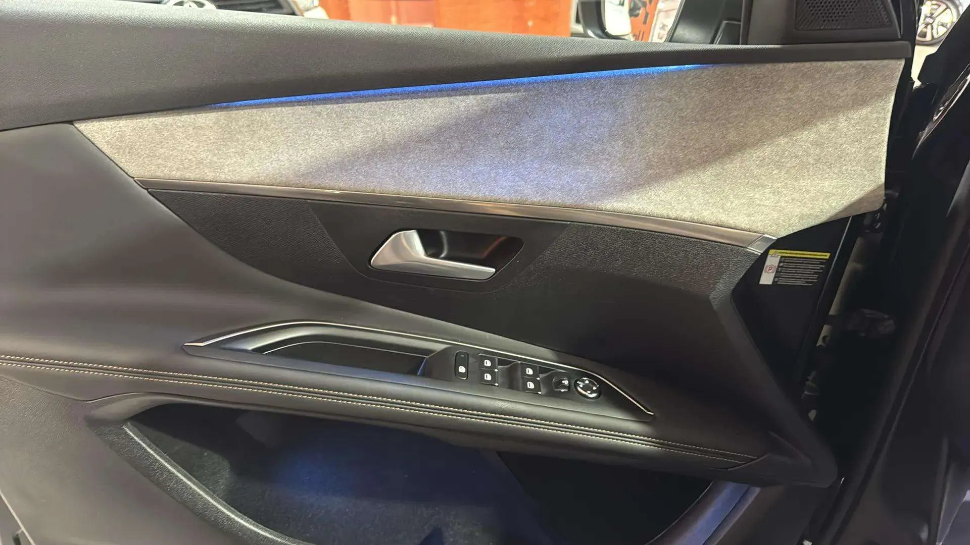 Peugeot 3008 1.5 BlueHDi GT EAT8 - foto 23