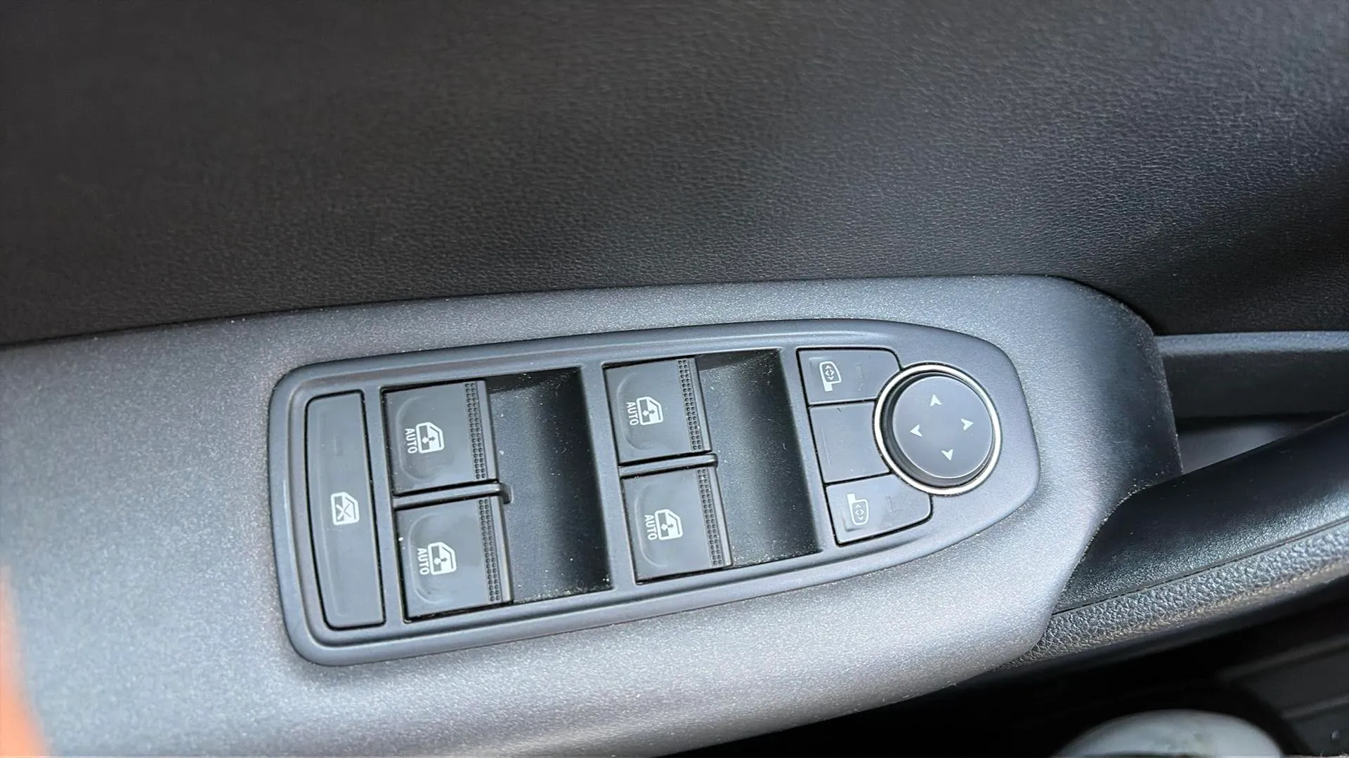 Renault Captur Intens E-Tech híbrido enchufable - foto 18