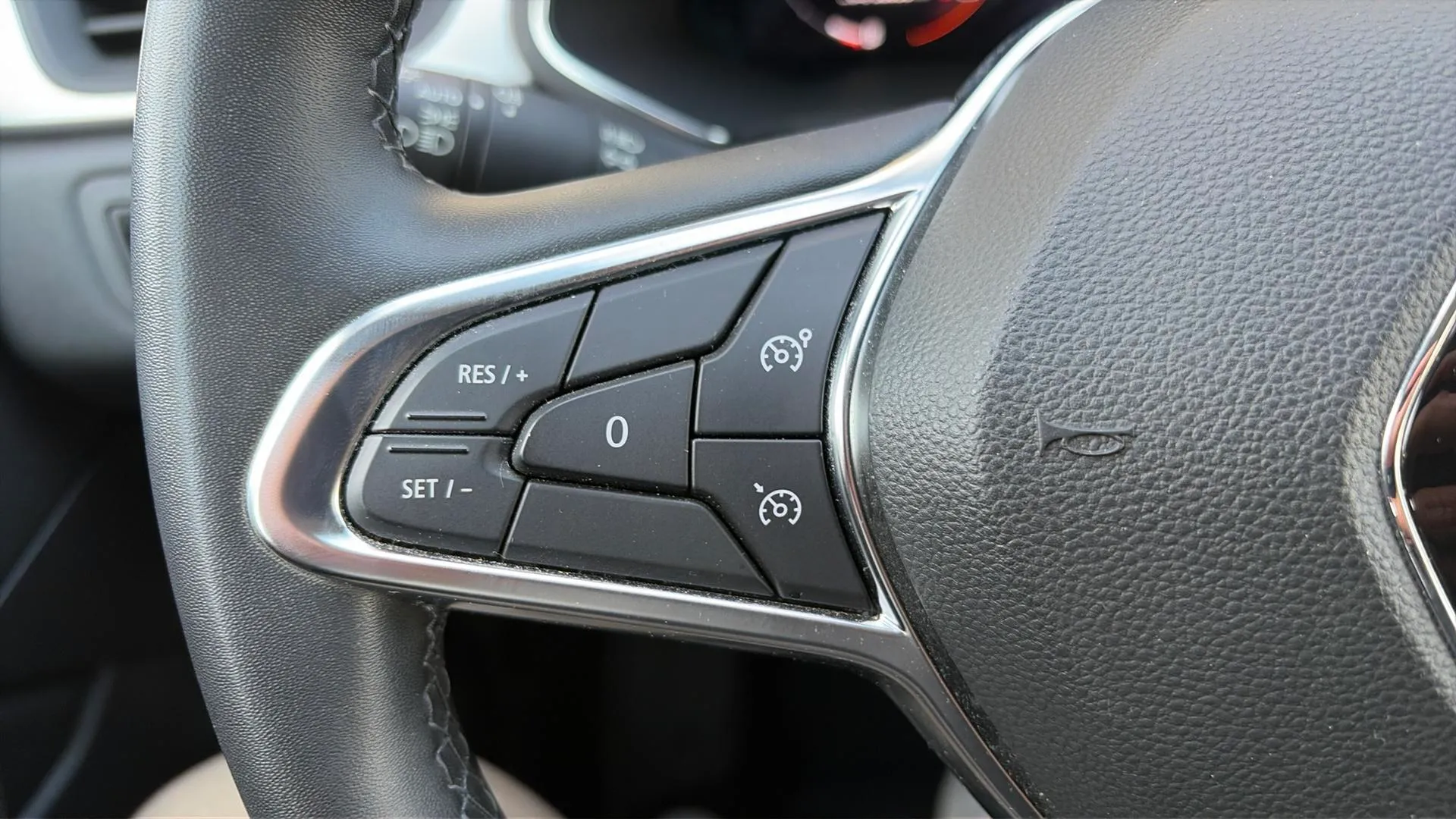 Renault Captur Intens E-Tech híbrido enchufable - foto 16