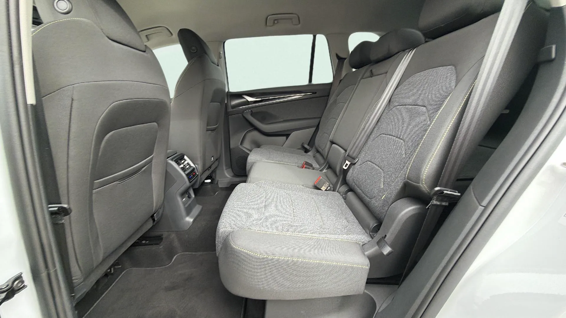 Škoda Kodiaq 2.0 TDI DSG Selection - foto 11