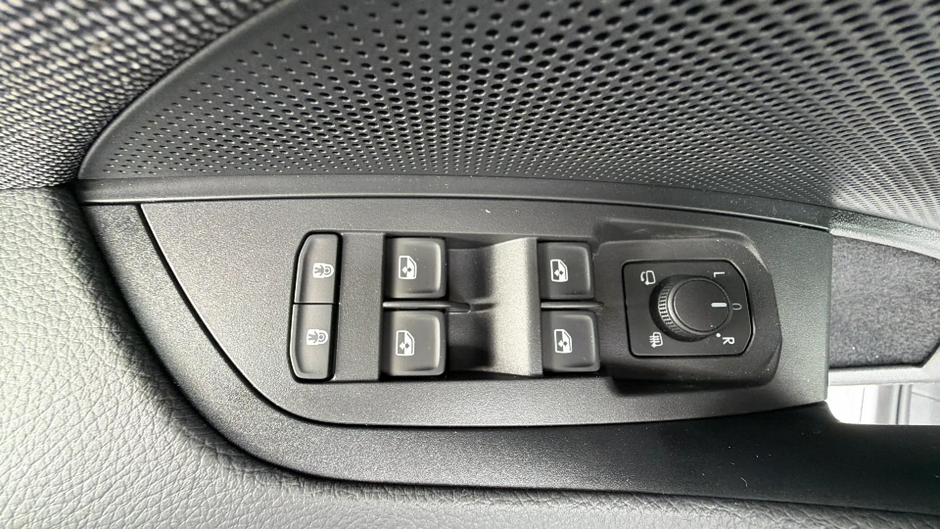 Škoda Kodiaq 2.0 TDI DSG Selection - foto 16