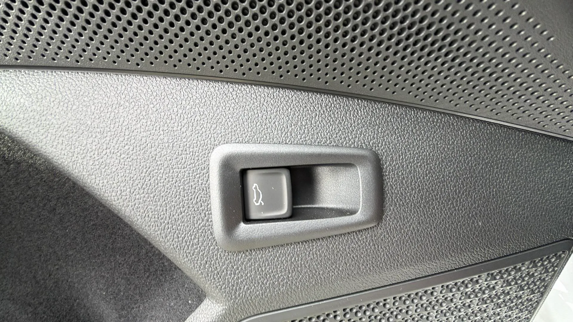 Škoda Kodiaq 2.0 TDI DSG Selection - foto 18