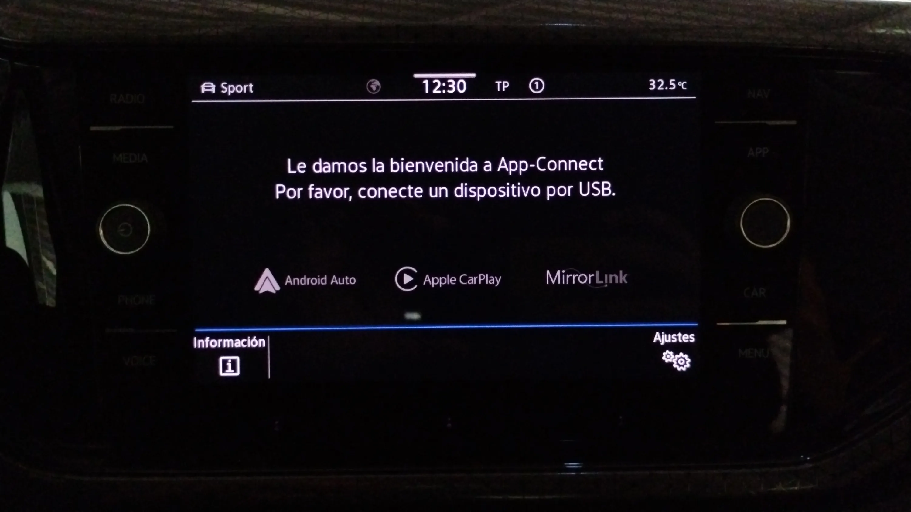 Volkswagen T-Cross Advance 1.0 TSI - foto 22