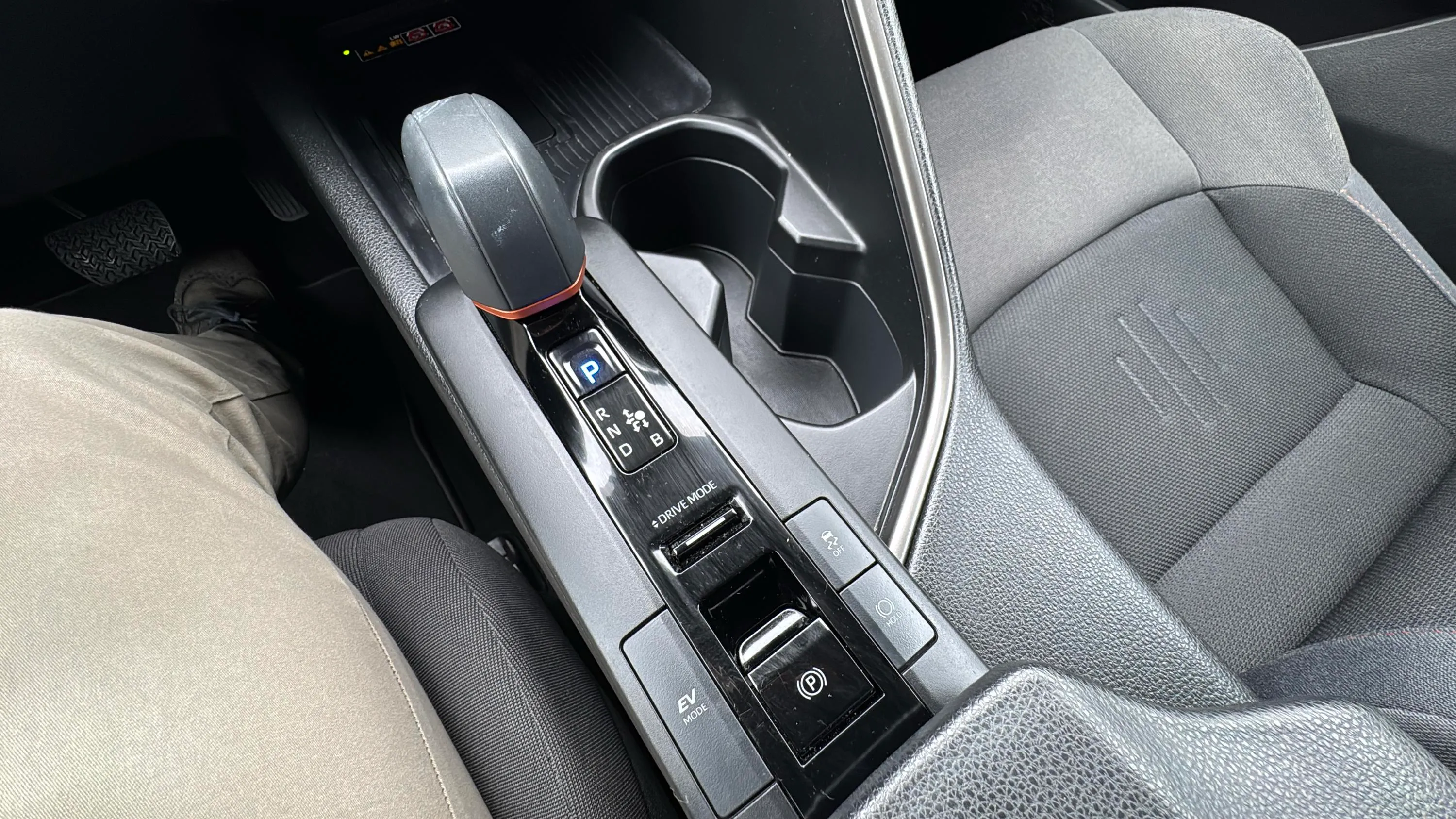 Toyota C-HR 1.8 Advance Hybrid 140 - foto 18