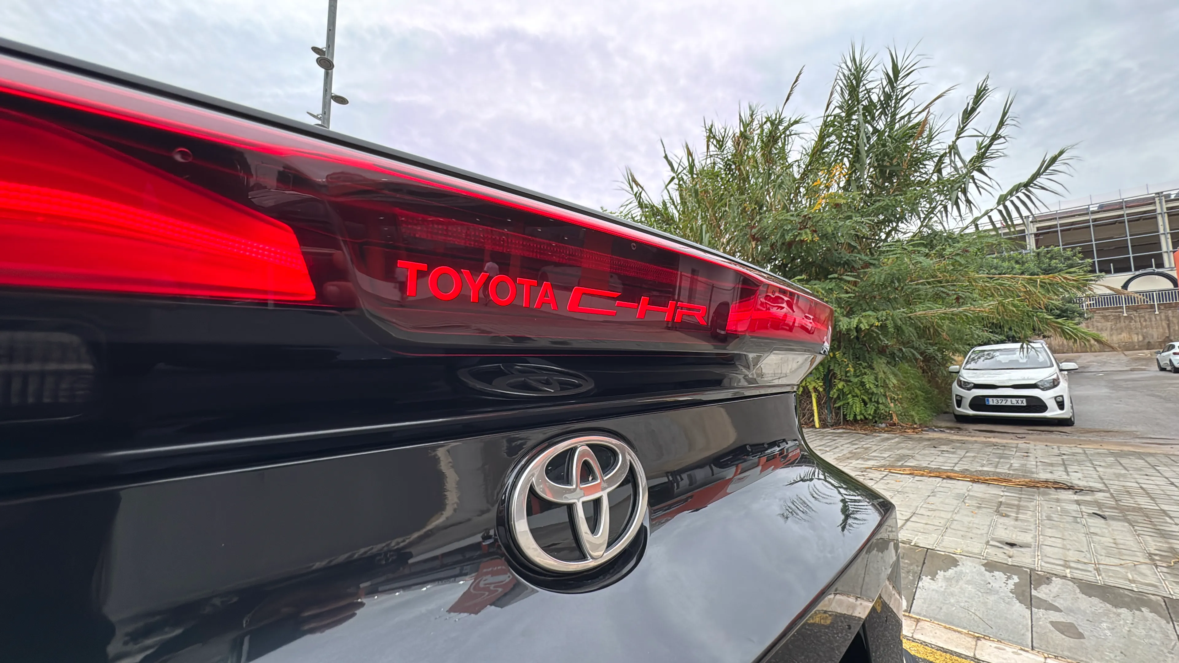 Toyota C-HR 1.8 Advance Hybrid 140 - foto 9