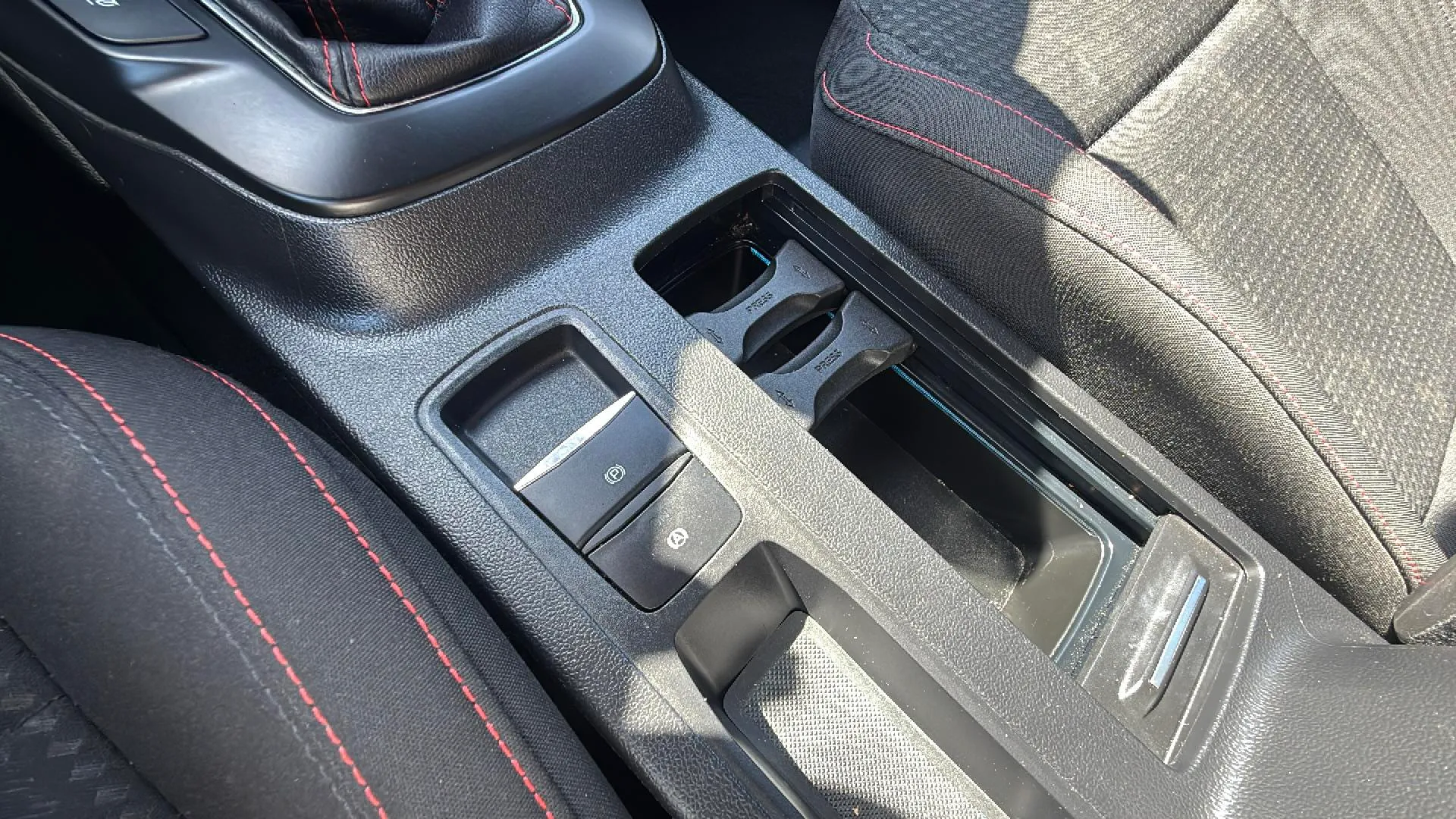 Ford Focus 1.0 EcoBoost MHEV Active - foto 23