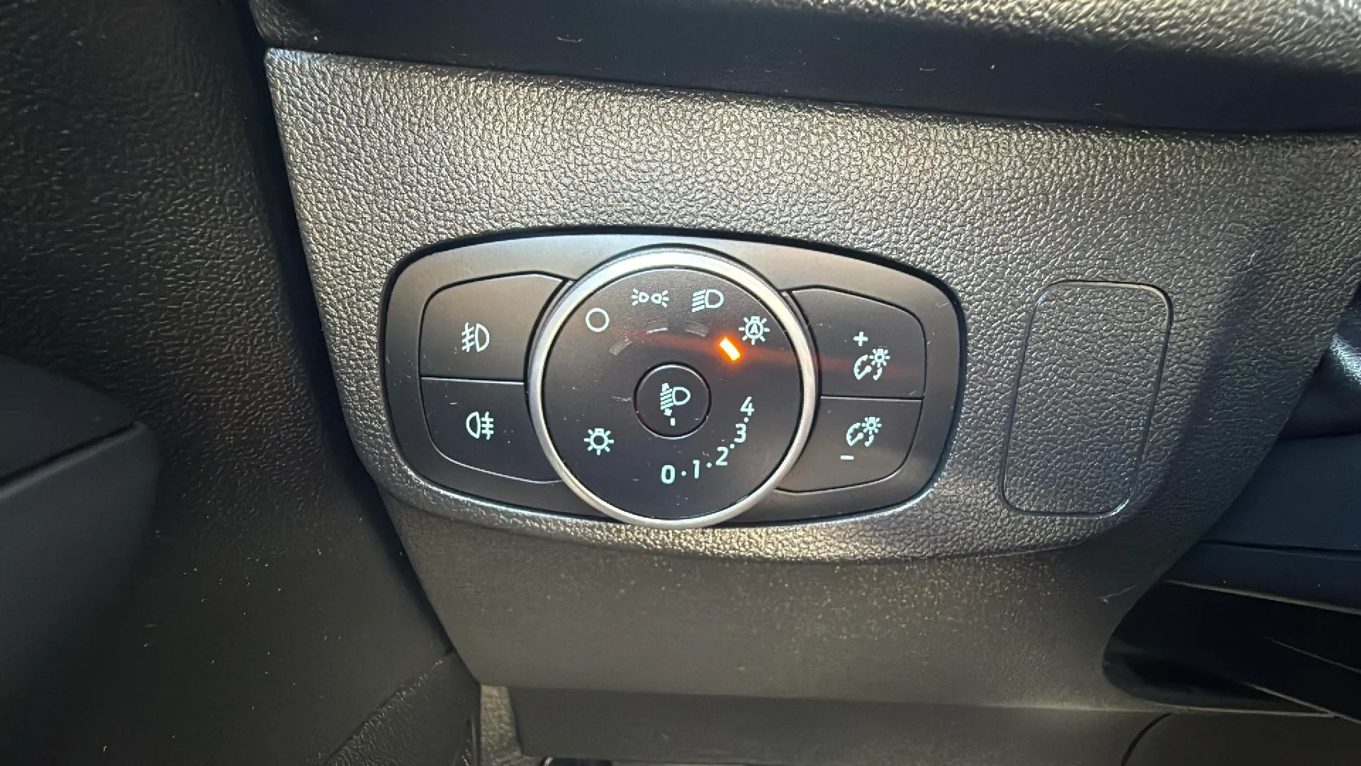 Ford Focus 1.0 EcoBoost MHEV Active - foto 26
