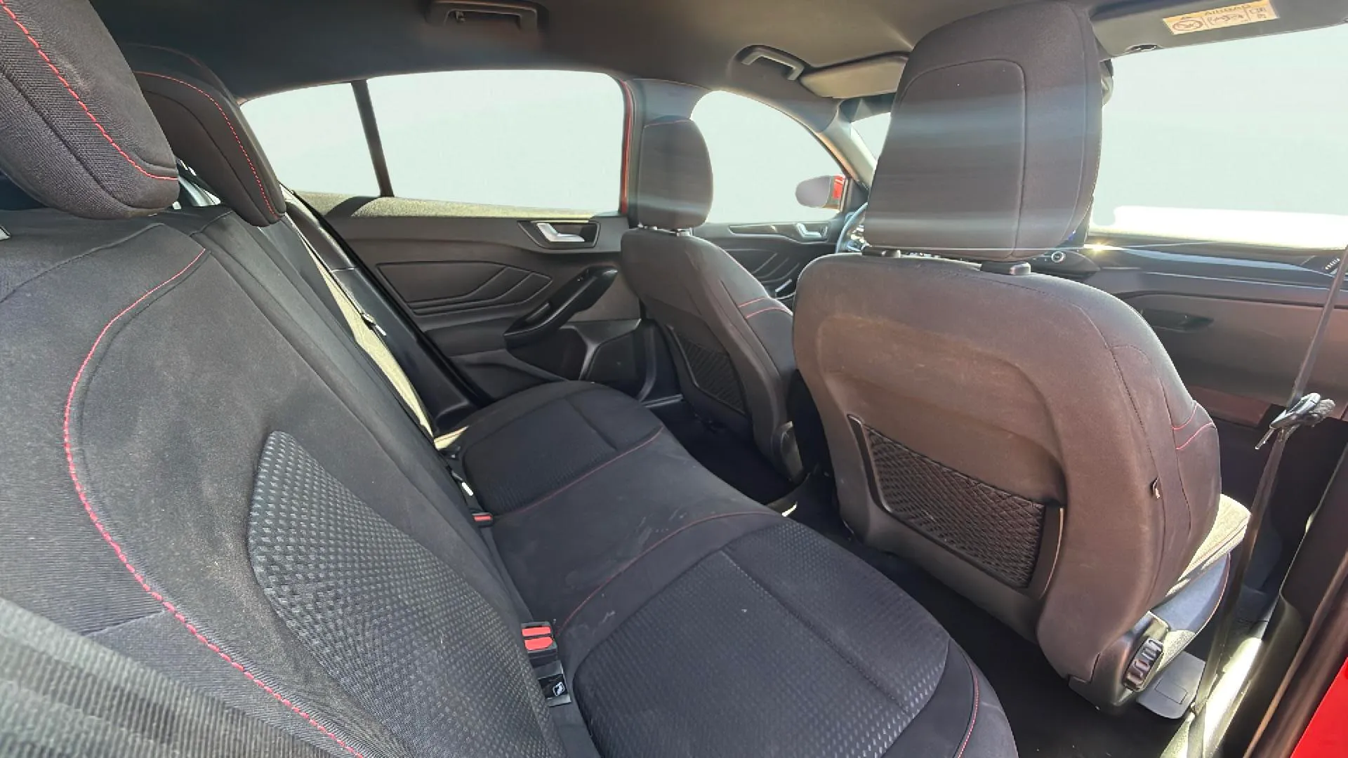 Ford Focus 1.0 EcoBoost MHEV Active - foto 14