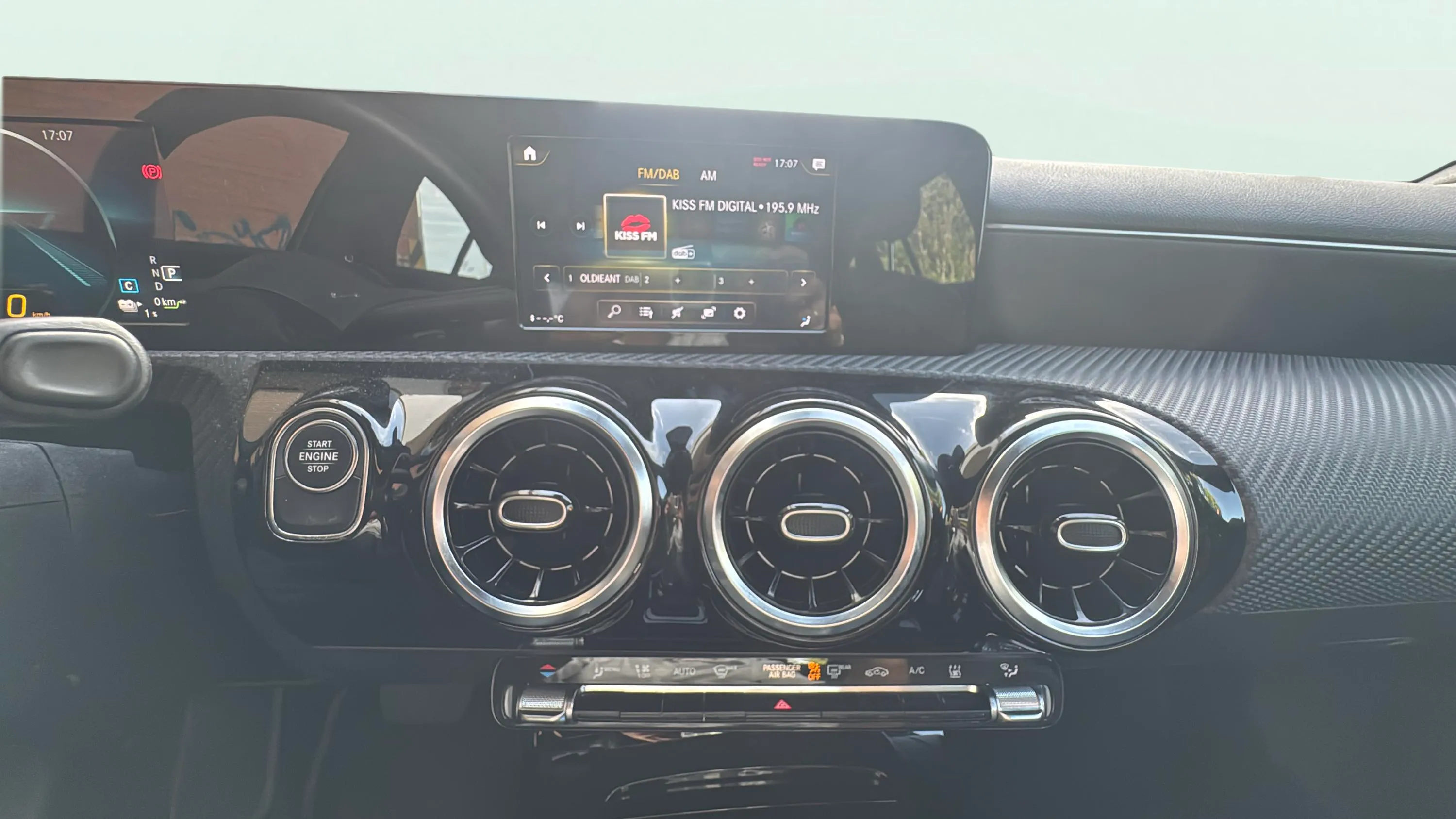 Mercedes-Benz CLA 250 e Shooting Brake - foto 15