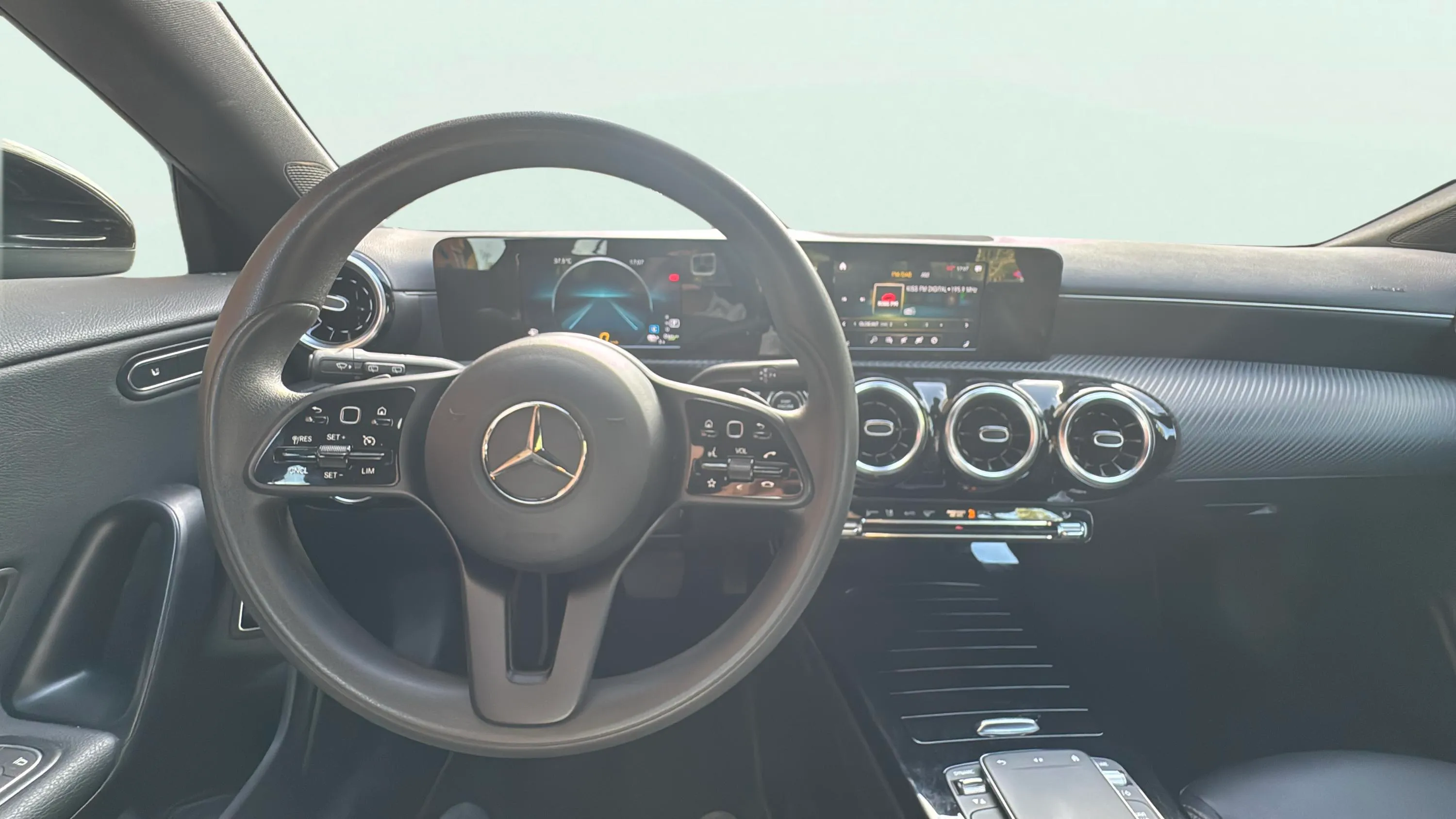 Mercedes-Benz CLA 250 e Shooting Brake - foto 11