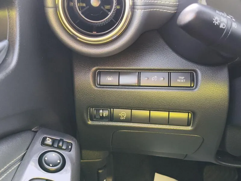 Nissan Juke DIG-T DCT N-Connecta - foto 31
