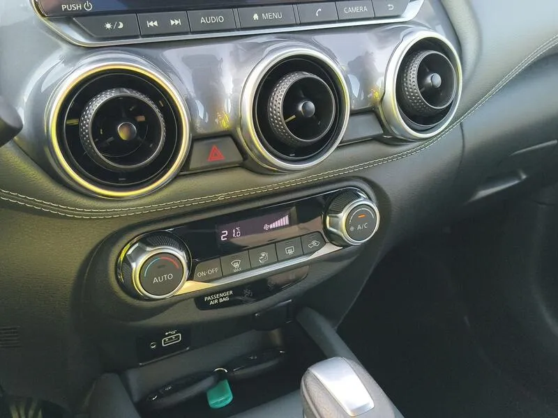 Nissan Juke DIG-T DCT N-Connecta - foto 12