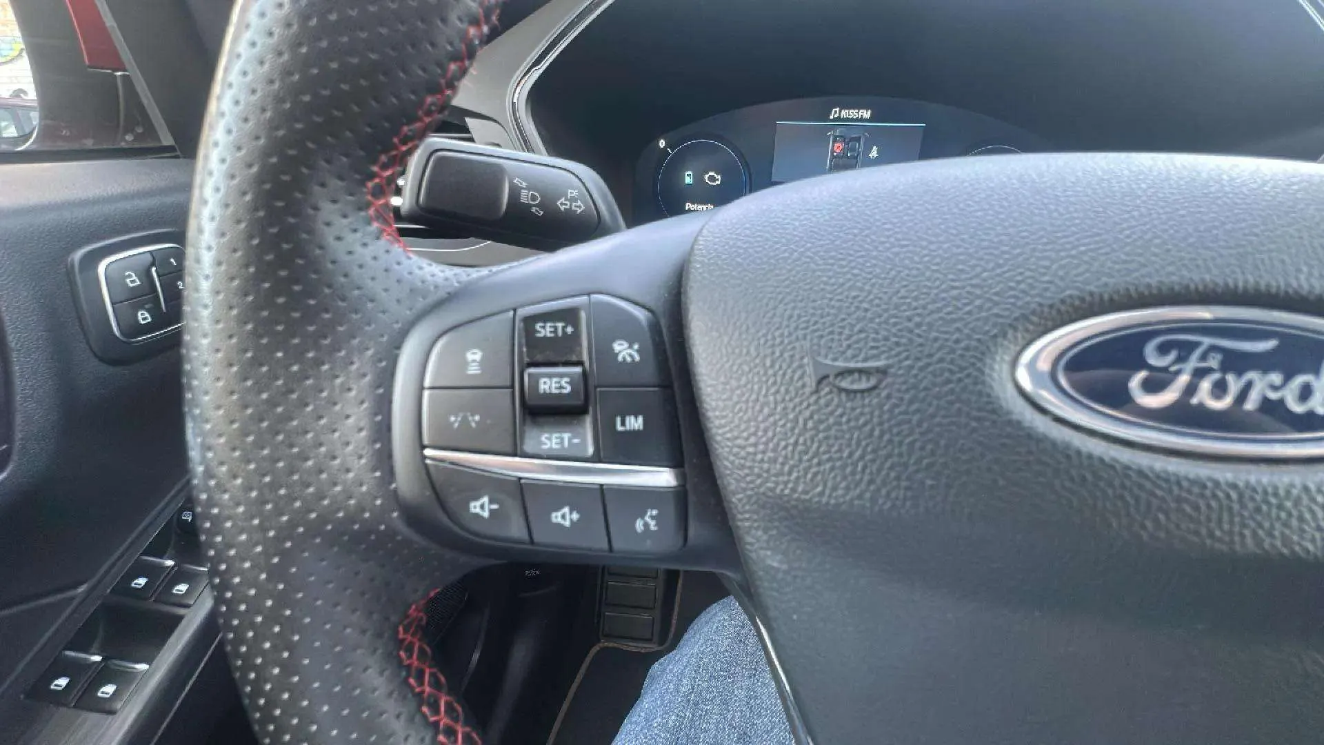 Ford Kuga ST-Line 2.5 Duratec PHEV - foto 13