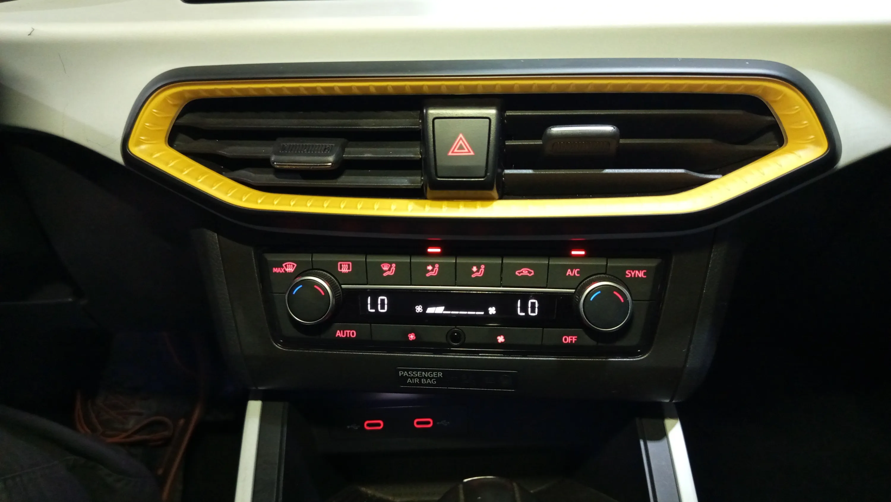 SEAT Arona 1.0 TSI DSG FR XL - foto 23