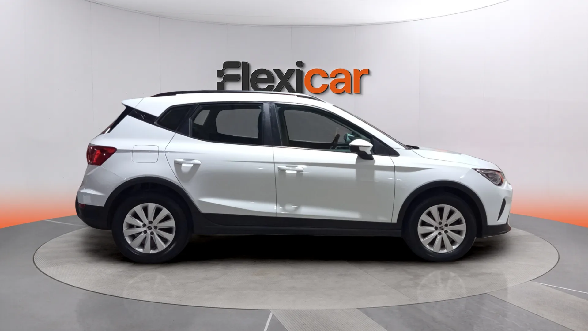 SEAT Arona 1.0 TSI DSG FR XL - foto 8