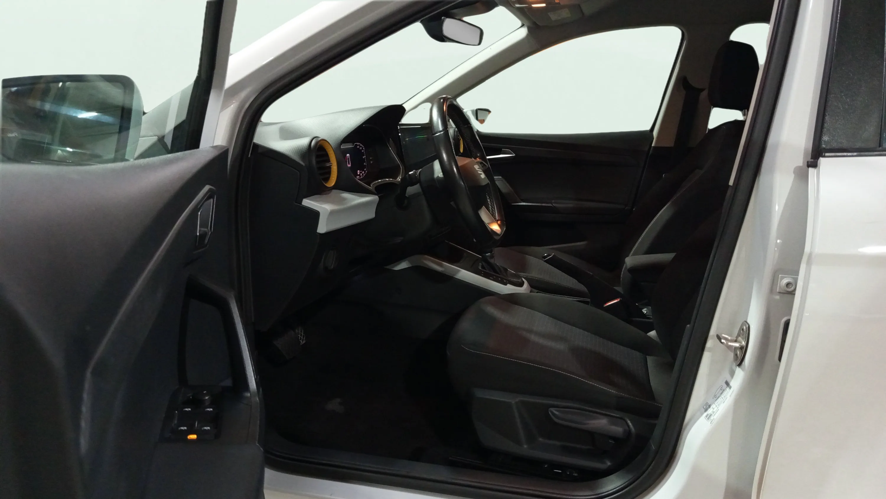SEAT Arona 1.0 TSI DSG FR XL - foto 14