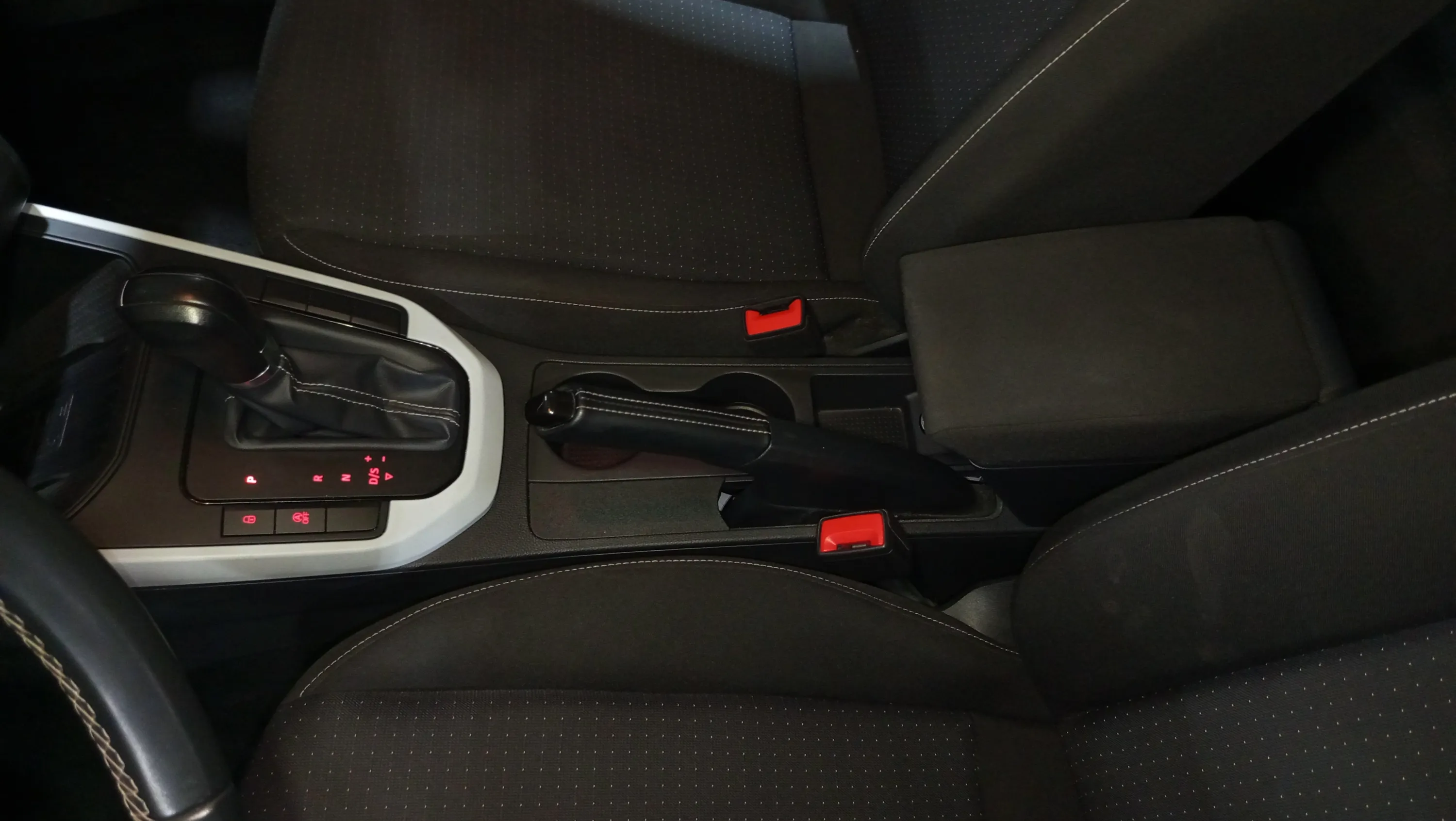 SEAT Arona 1.0 TSI DSG FR XL - foto 20