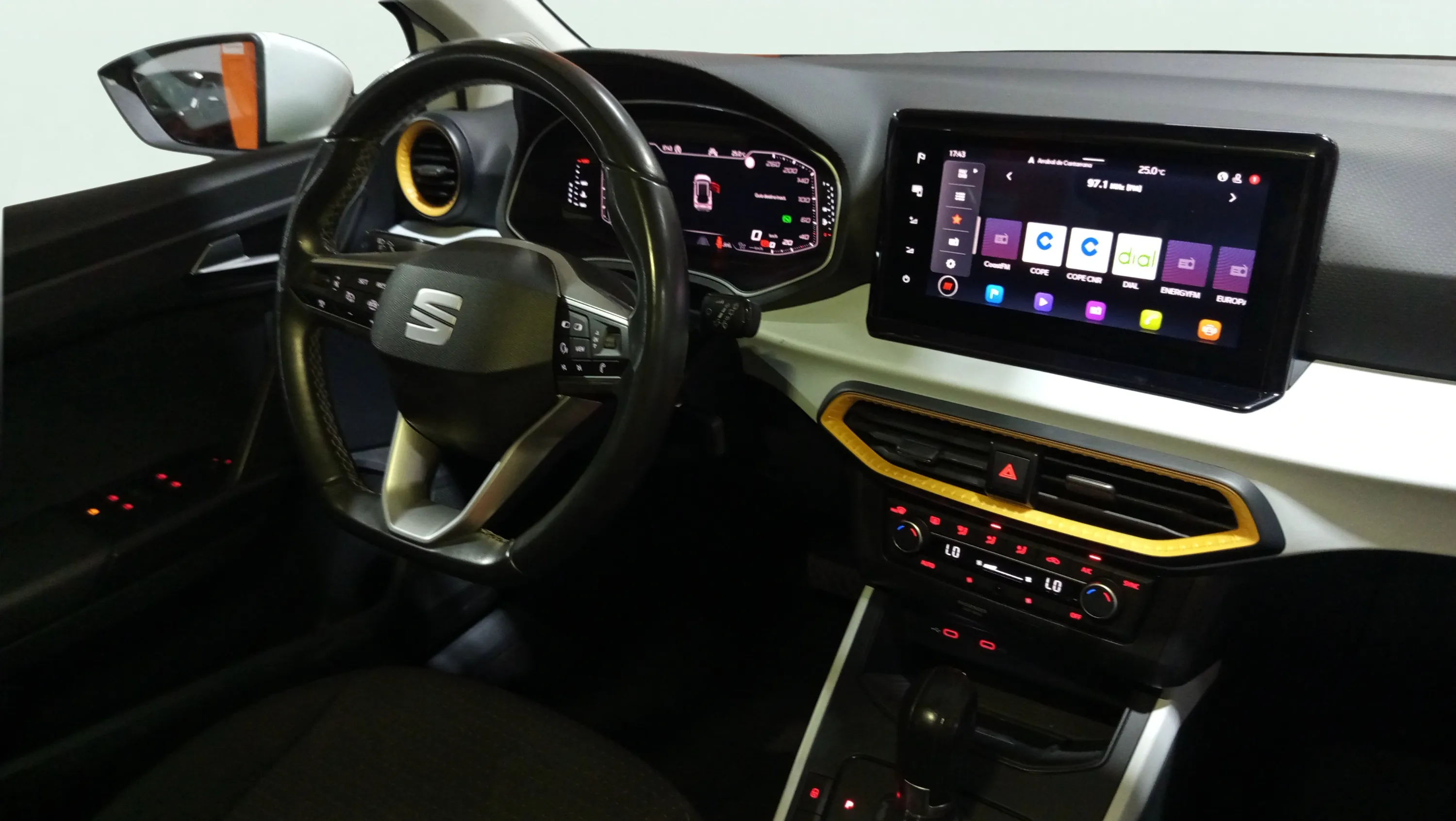 SEAT Arona 1.0 TSI DSG FR XL - foto 26