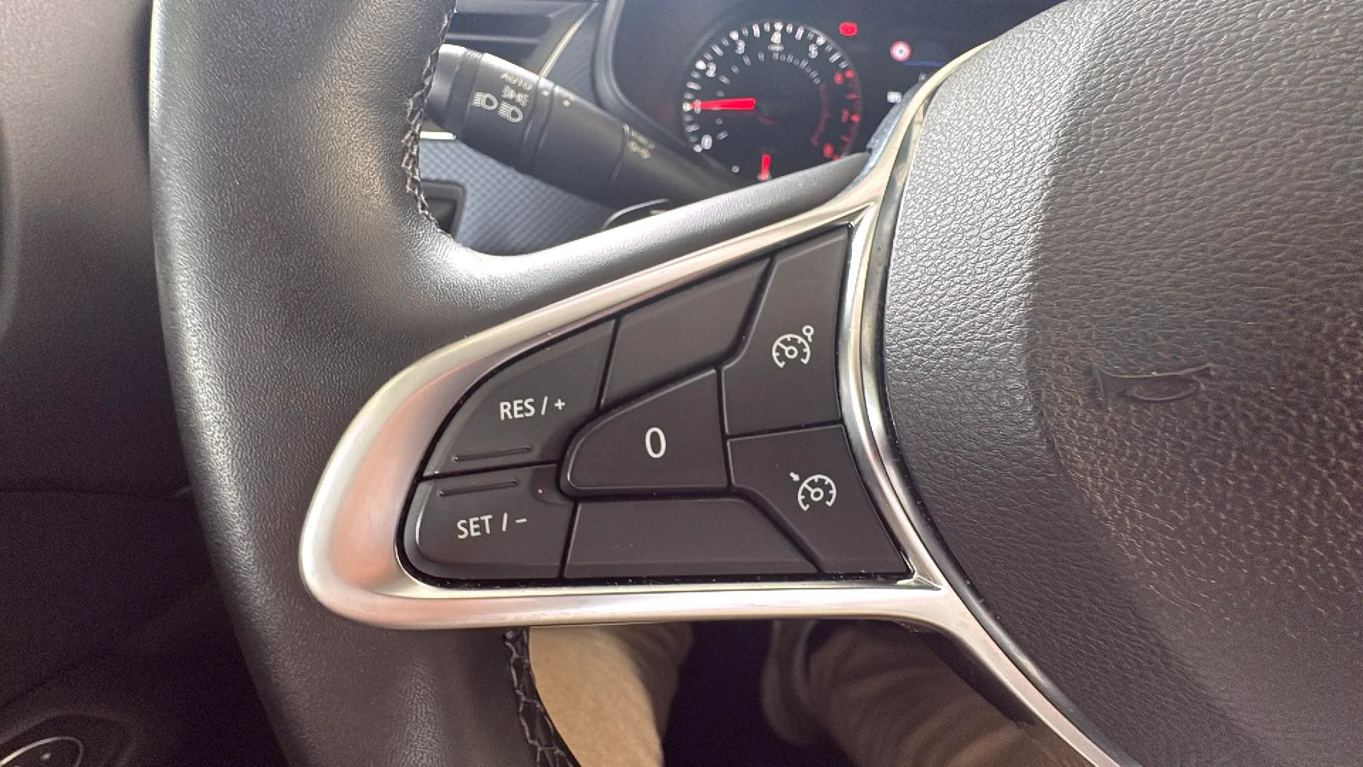Renault Arkana Evolution TCe EDC mild hybr - foto 12